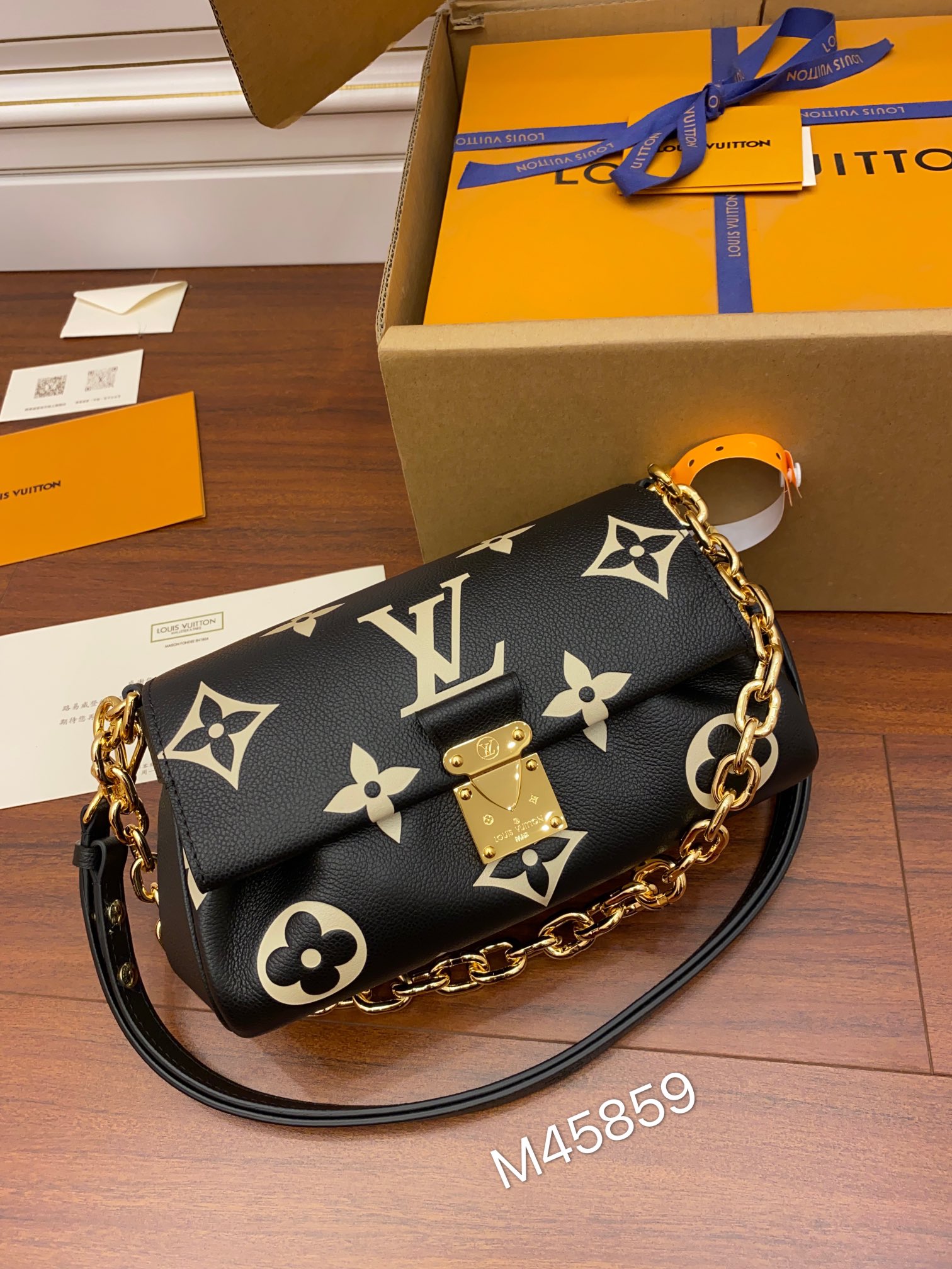 Favorite Bicolor Monogram Empreinte Leather M45859